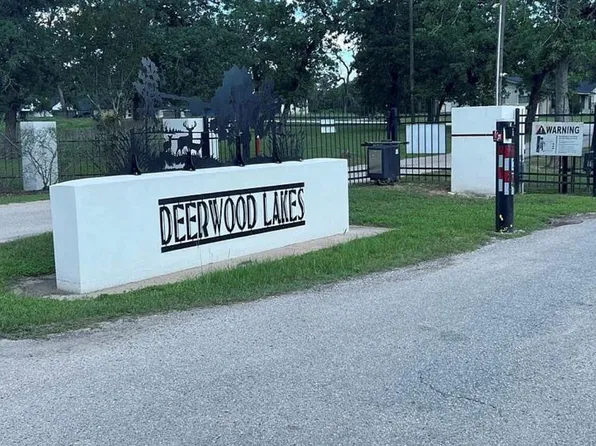 26642 Red Oak Dr, Hempstead, TX 77445