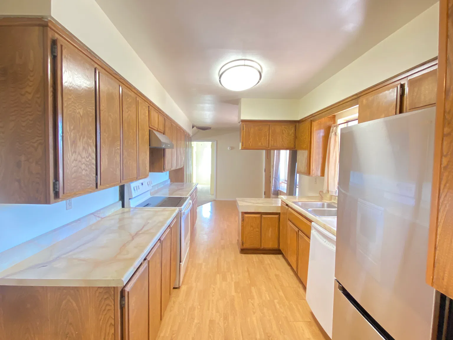 2 bed, 2.5 bath, 1200 sqft, $1,500 — Photo 3