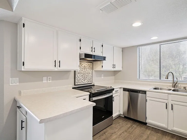 1905 E University Dr #210 — Photo 12