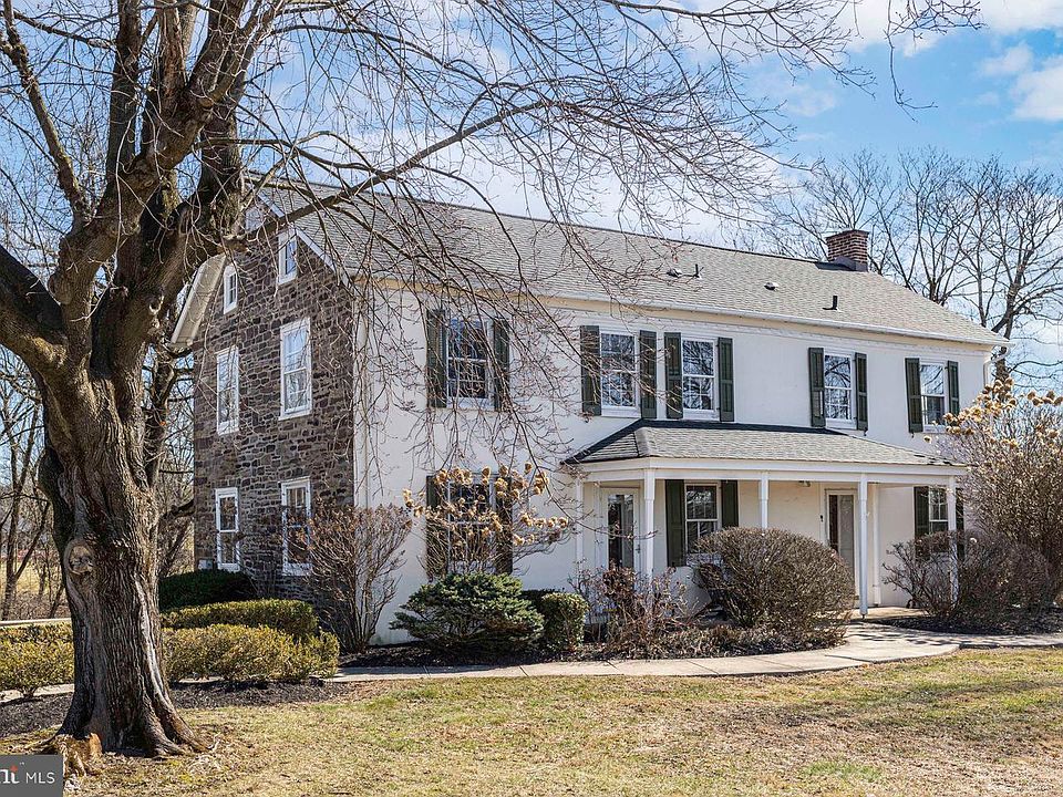 1st image of 718 Telegraph Rd