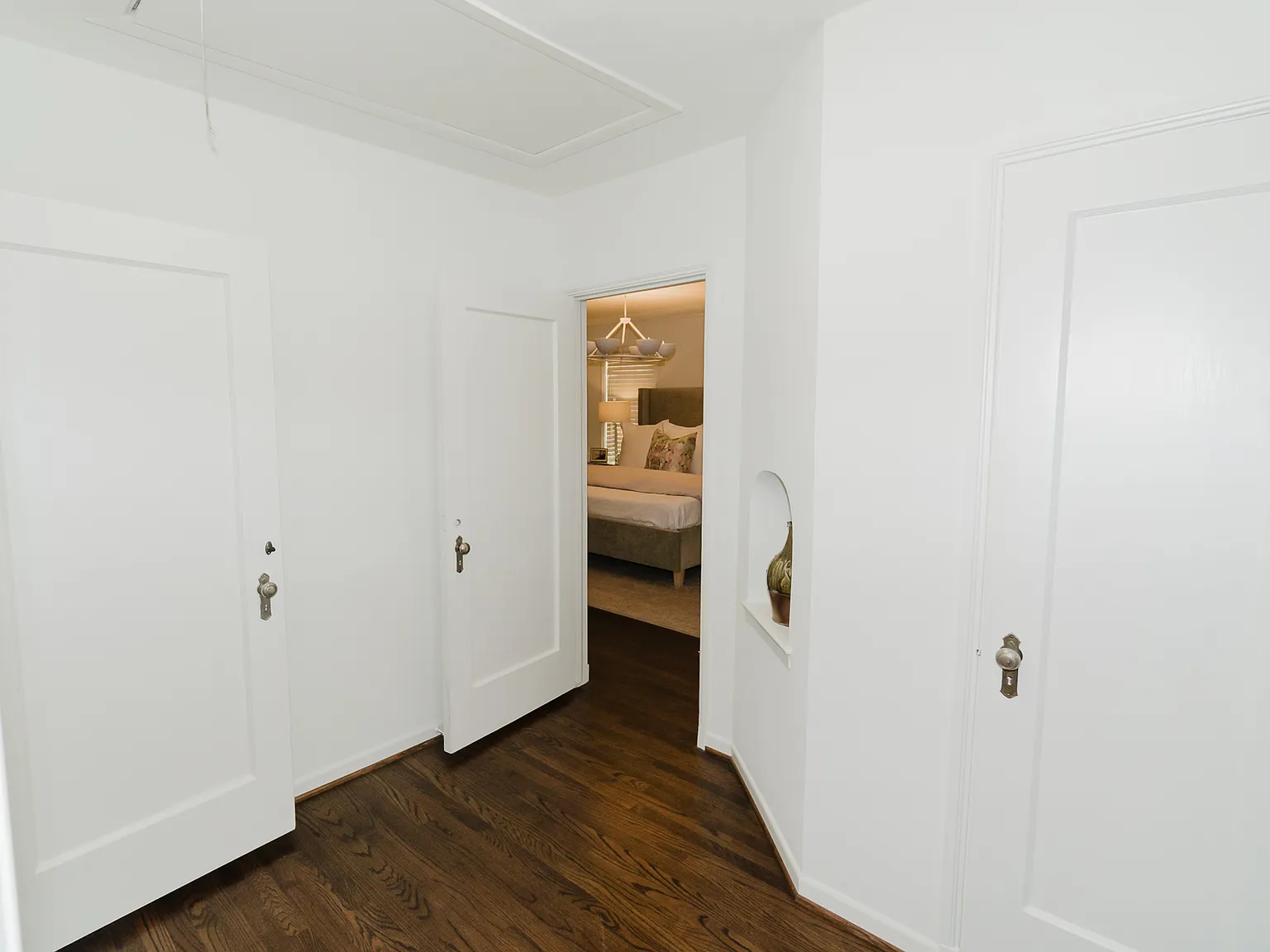 2 bed, 1800 sqft, $4,485 — Photo 2