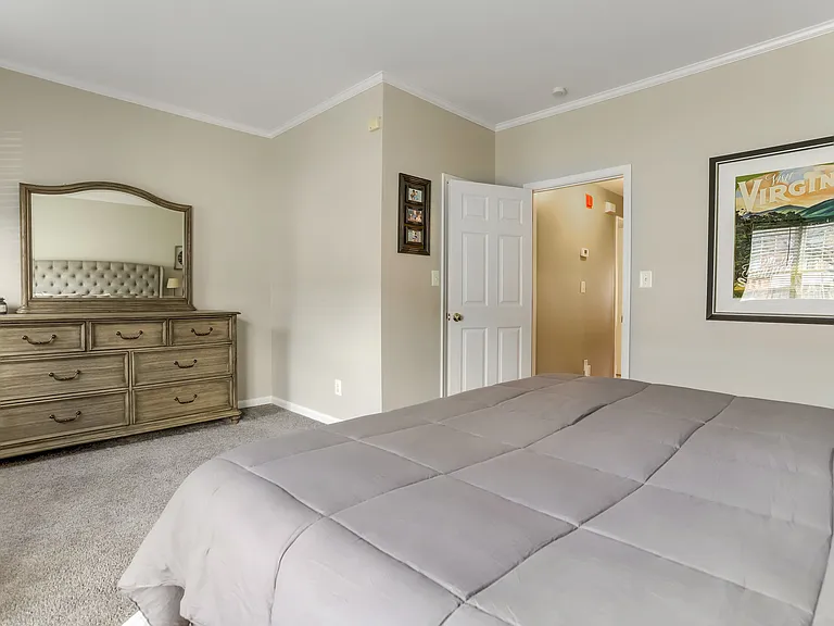 141 Martin Ln — Photo 33