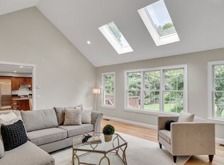 17 Hickory St, Lexington, MA 02420