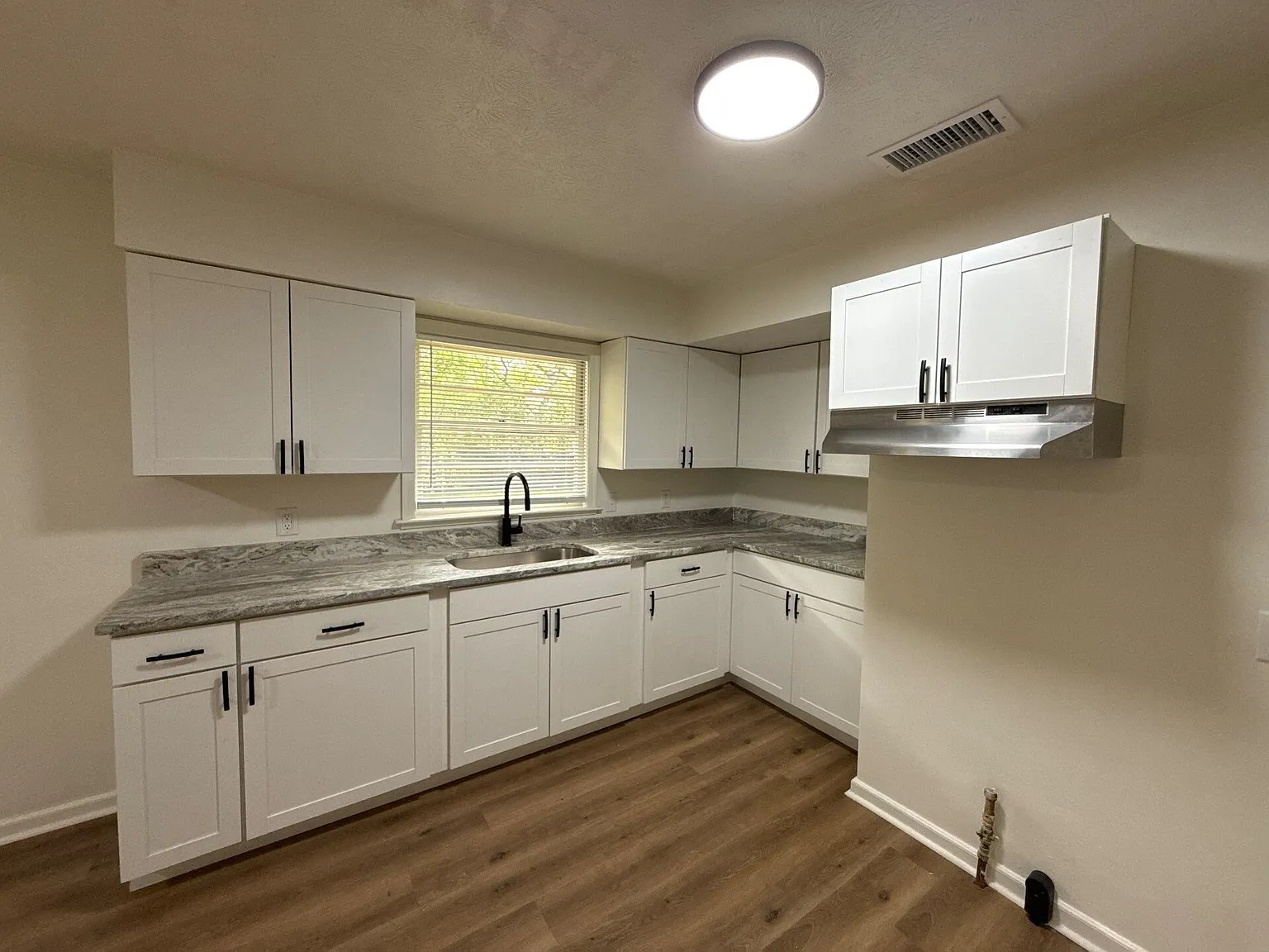 2309 Ginny Ave — Photo 4