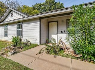 404 Williams Ave, Cleburne, TX 76033