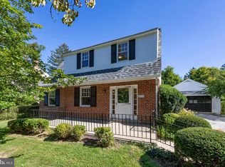 409 Sugartown Rd, Wayne, PA 19087