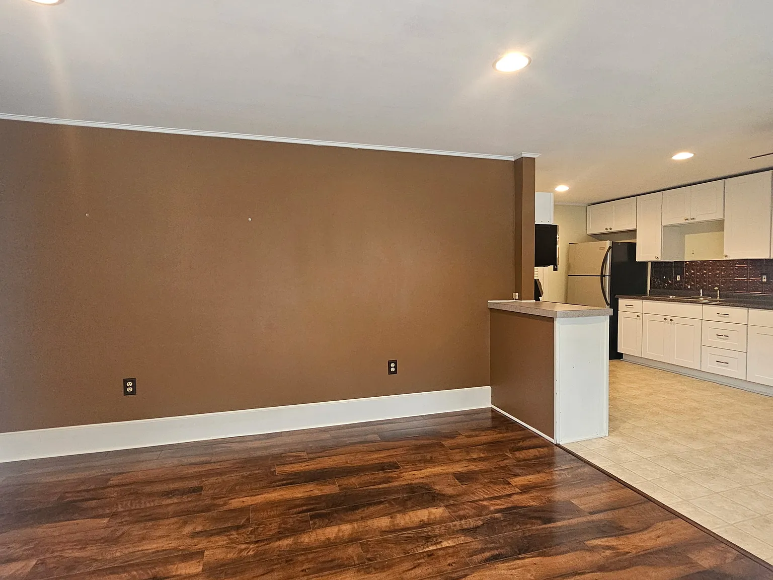 1 bed, 700 sqft, $1,125 — Photo 3