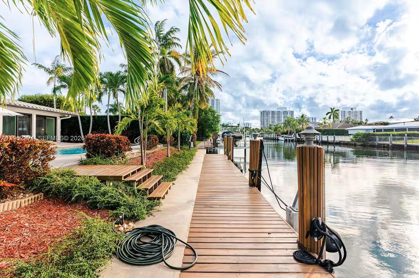 636 Hibiscus Dr, Hallandale Beach, FL 33009 | Zillow