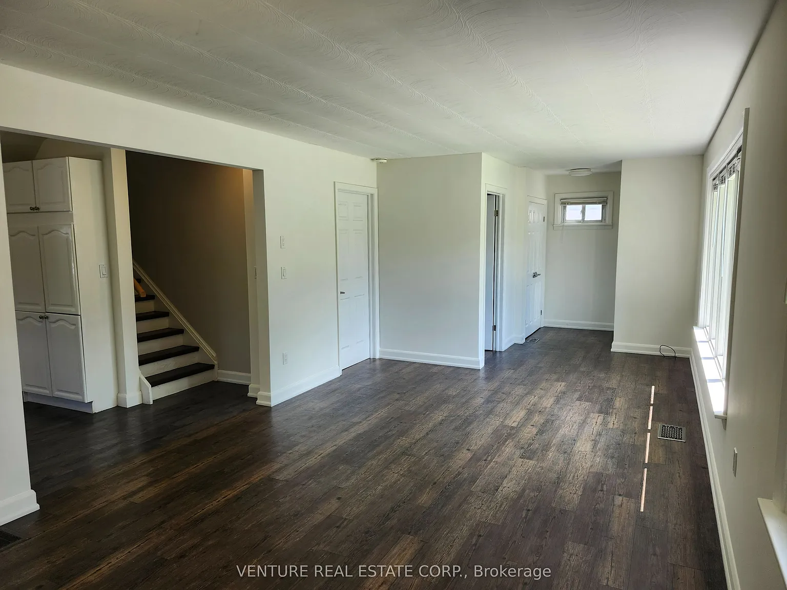 4 bed, $2,900 — Photo 3