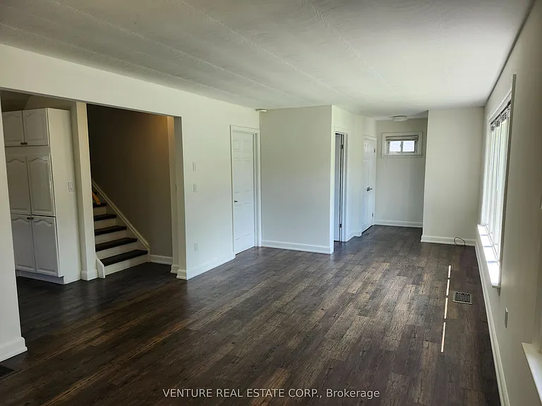 6 Sullivan Dr — Photo 3