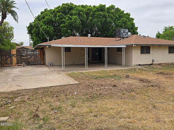 3rd image of 1052 E 8TH Place