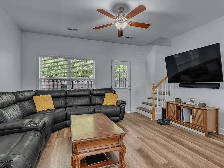 2045 Pinecrest Dr — Photo 7