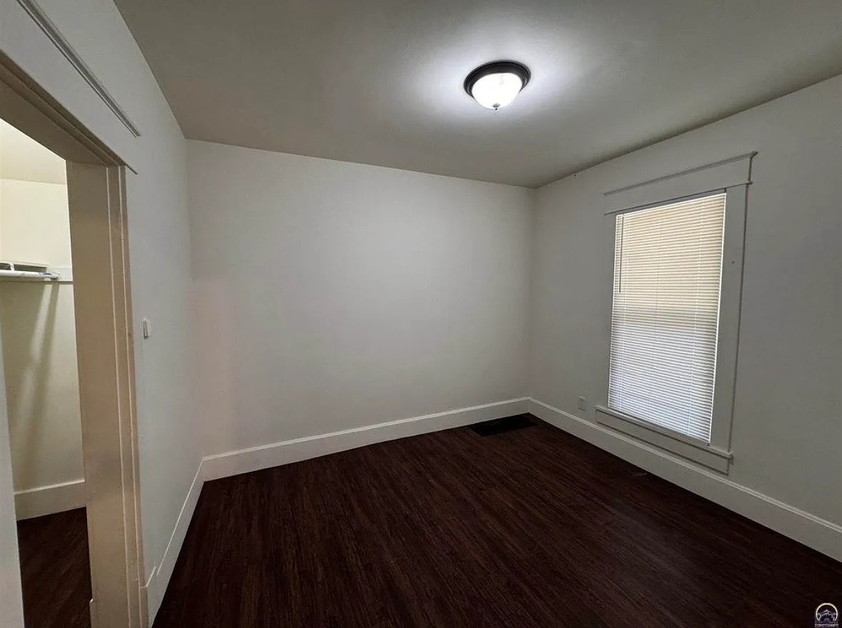 2 bed, 900 sqft, $950 — Photo 4