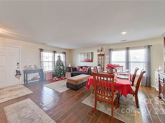 4th image of 12911 Lake Erie Ln