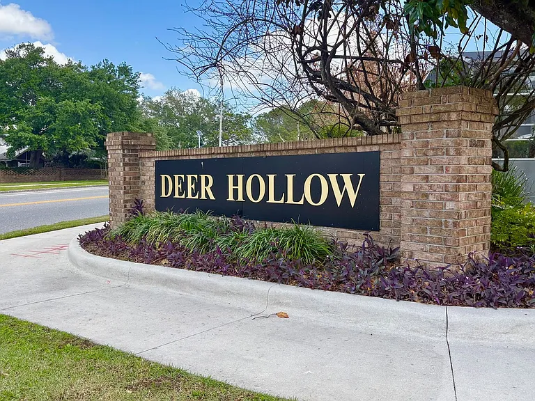 2813 Rolling Broak Dr — Photo 32
