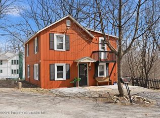22 Quay Ave, Mount Pocono, PA 18344