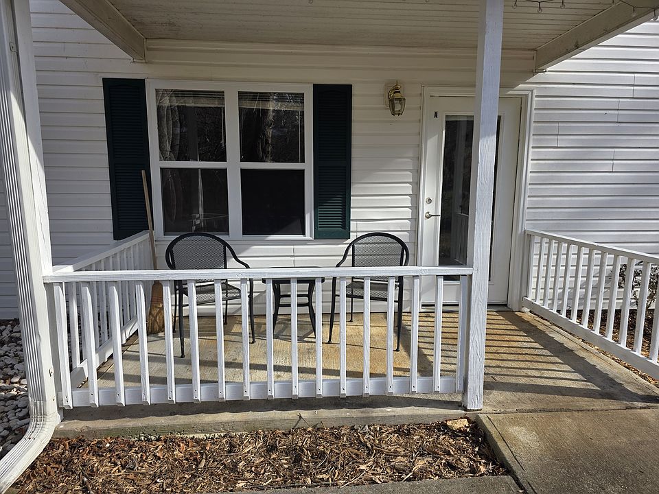 1st image of 30 Robinson Cove Rd APT A