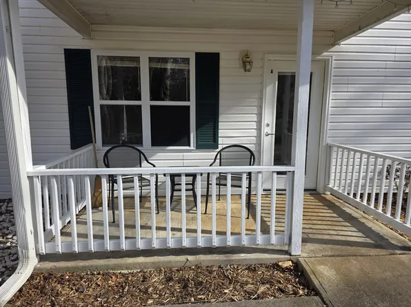 30 Robinson Cove Rd APT A, Candler, NC 28715