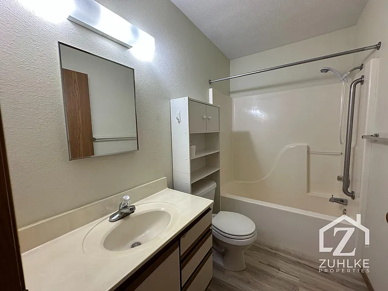 1204 Isabelle Cir #12 — Photo 6