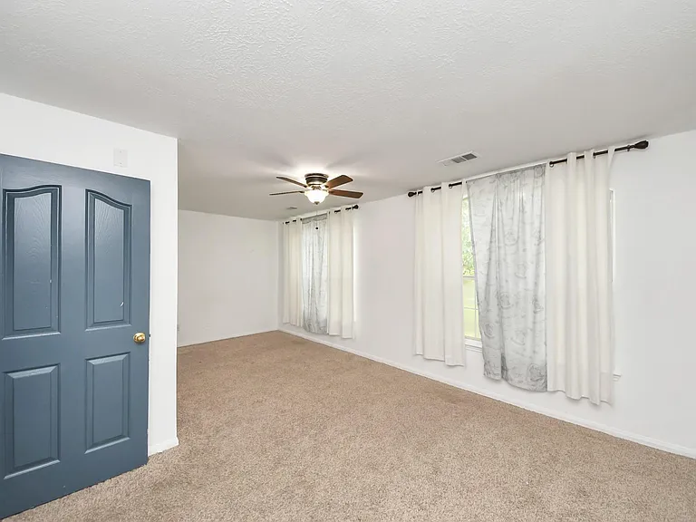 18318 Farriswood Ct — Photo 31