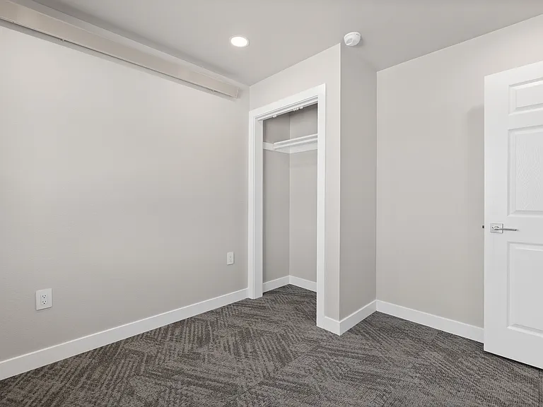 Ponderosa Apartments — Photo 14