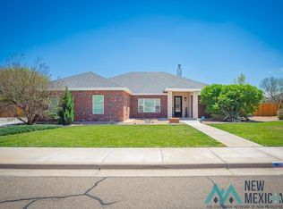 1304 Sierra Blanca Dr, Roswell, NM 88201