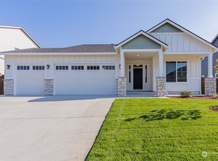 702 Cardinal Ave, Winlock, WA 98596