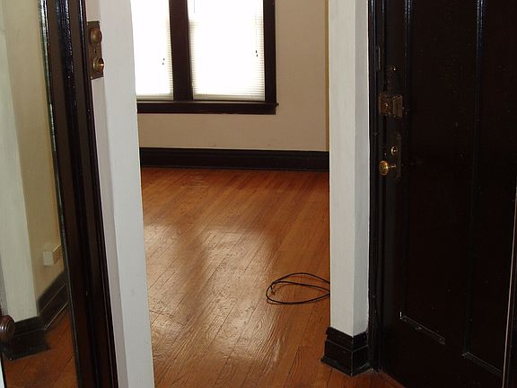 3rd image of 3840 N Lockwood Ave #1