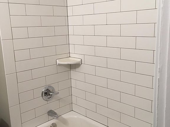 3rd image of 91 W Archer Pl