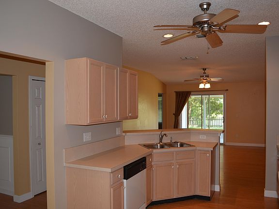 5th image of 11189 Hendon Dr
