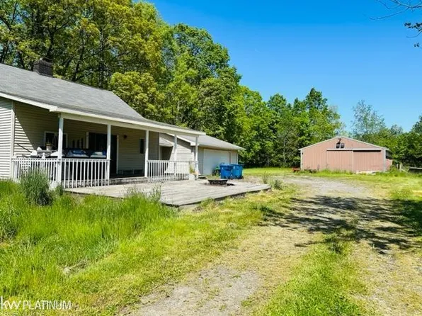 10172 McKinley Rd, Montrose, MI 48457