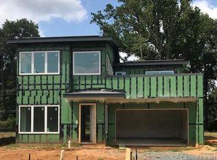1256 Realta Dr, Charlotte, NC 28211