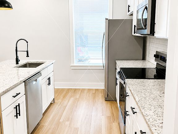 4th image of 5797B Sledge St #B