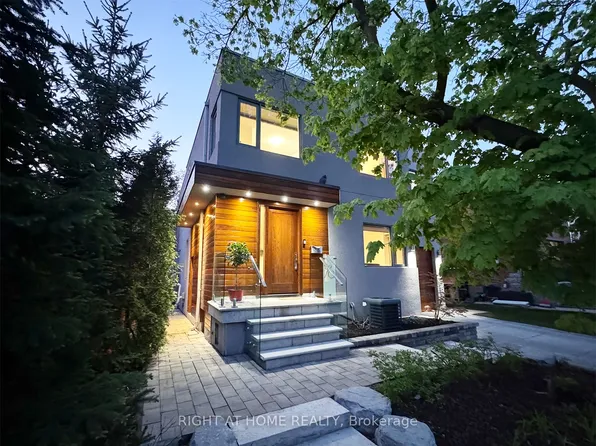 76 Ferris Rd, Toronto, ON M4B 1G4