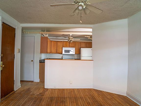 4th image of 4352 N Winchester Ave Unit G