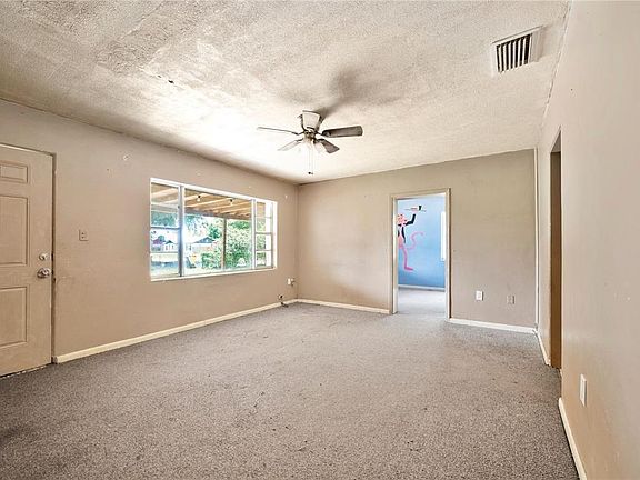 3rd image of 124 Center St