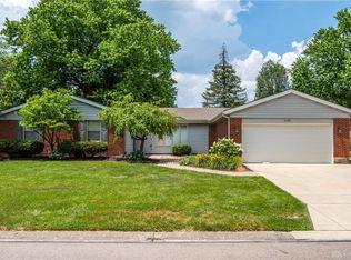 2385 Springmill Rd, Dayton, OH 45440