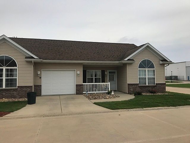 1st image of 502 Douglas Dr