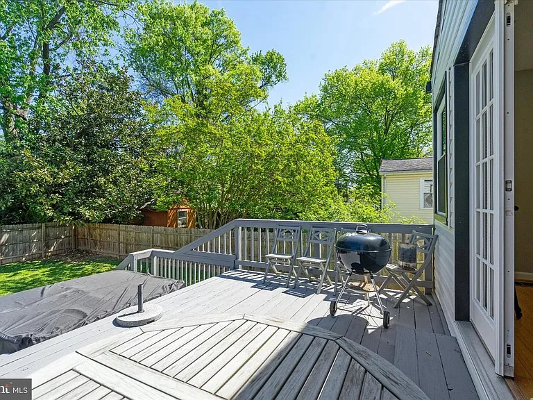 4814 Fox St — Photo 2