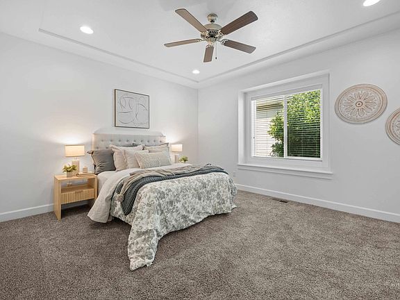 5th image of 1255 E Prairiefire St