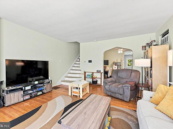 3rd image of 55 E Essex Ave