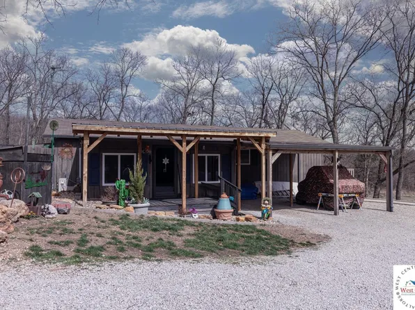 24466 Friar Cir, Warsaw, MO 65355