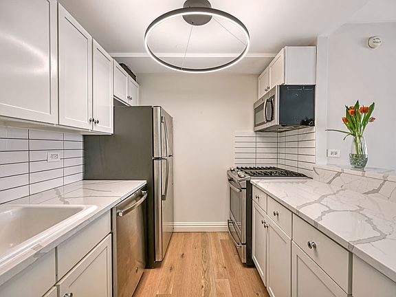 3rd image of 520 W 23rd St APT 8C