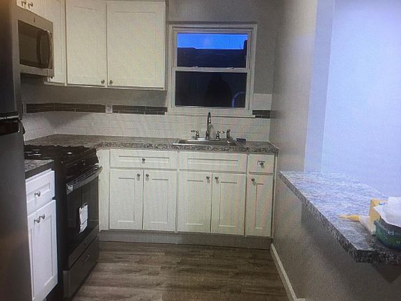 3rd image of 246 Pennyfield Ave #2