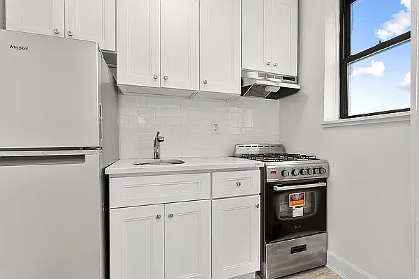 1st image of 6730 Dartmouth St APT 4R
