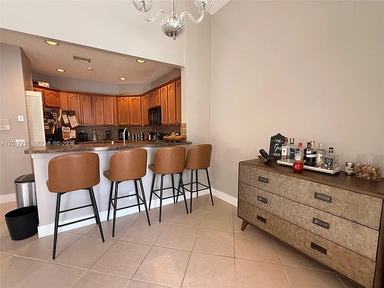300 Cameron Dr — Photo 11