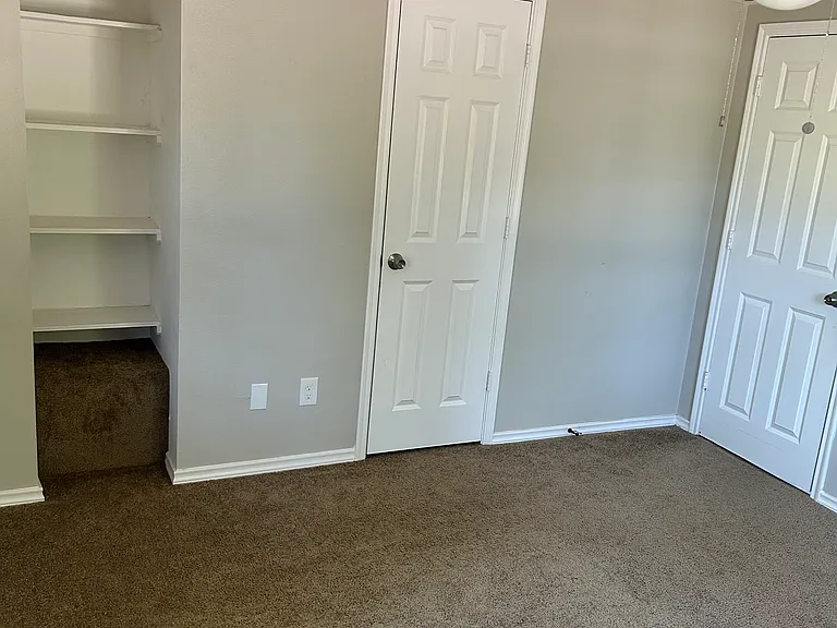 20843 Brandon Dr — Photo 16