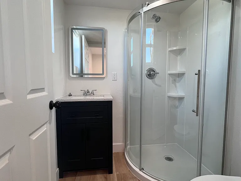 1224 W 37th Pl — Photo 66