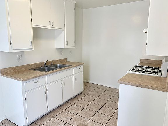 3rd image of 9710 Olive St #2