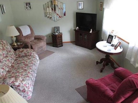 3rd image of 3 Driftwood Ln
